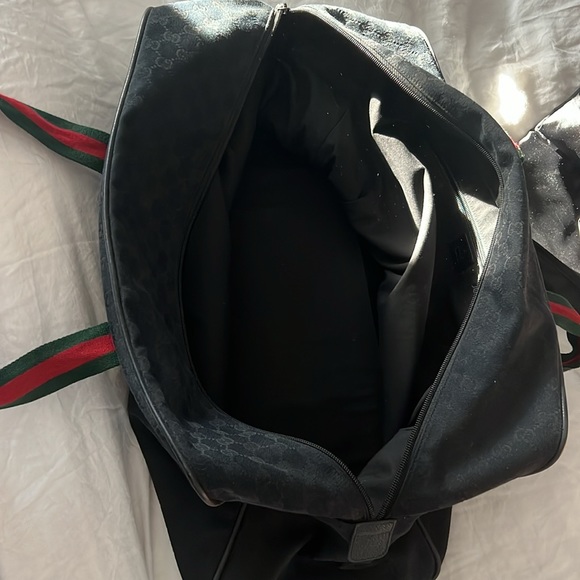 Gucci
Web Carry On Duffle Bag GG Canvas Large - Picture 7 of 10